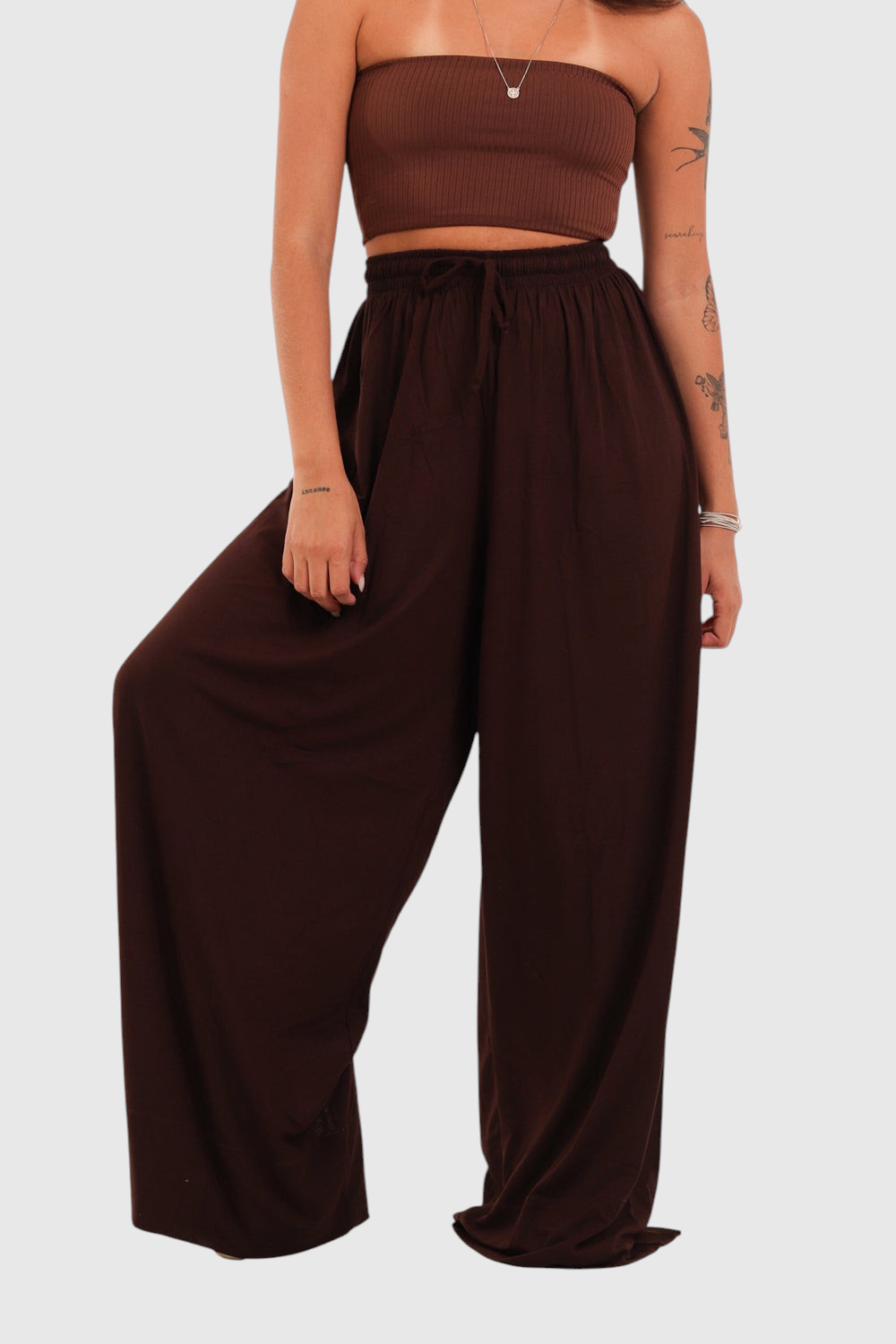 Pantalona marrom LA MAGIE | Roupas Femininas Básicas e Estilosas em viscolycra com cós de elástico e cordão.