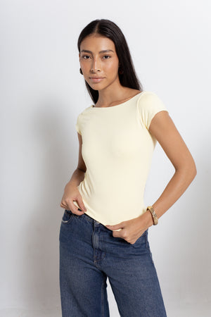 amarelo manteiga