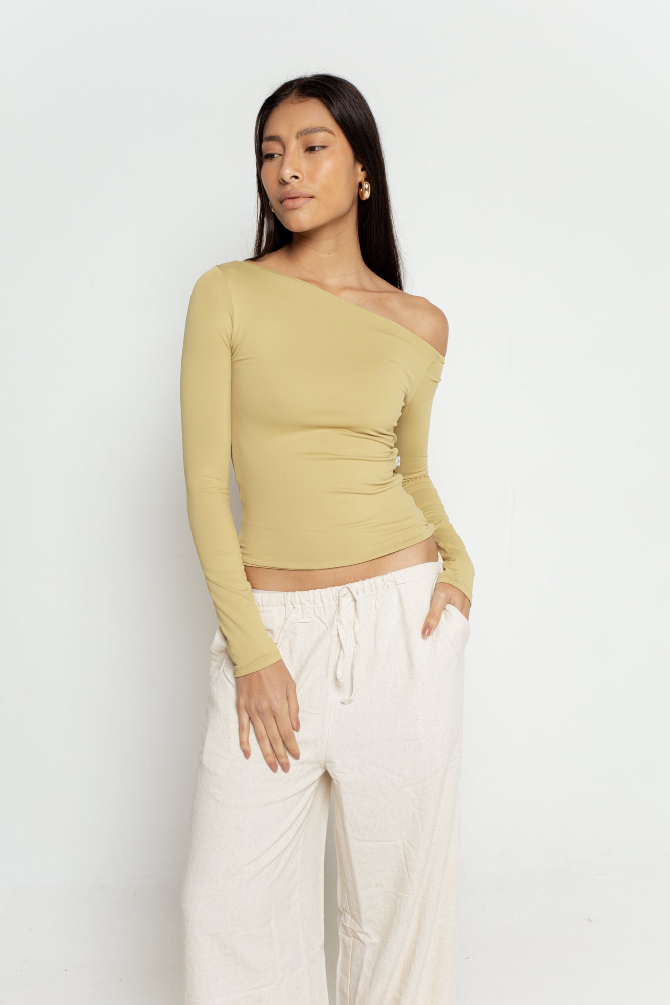 Blusa Manga Longa Assimétrica