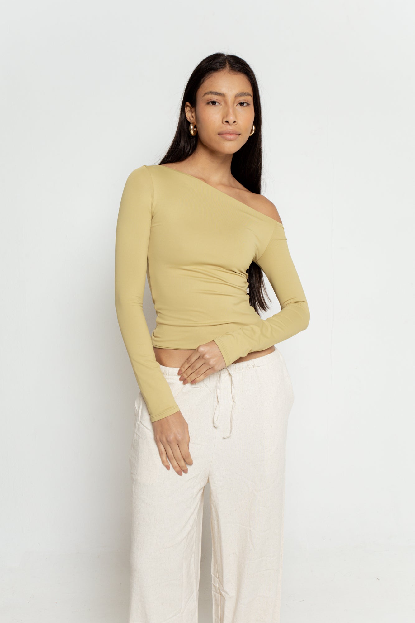 Blusa Manga Longa Assimétrica