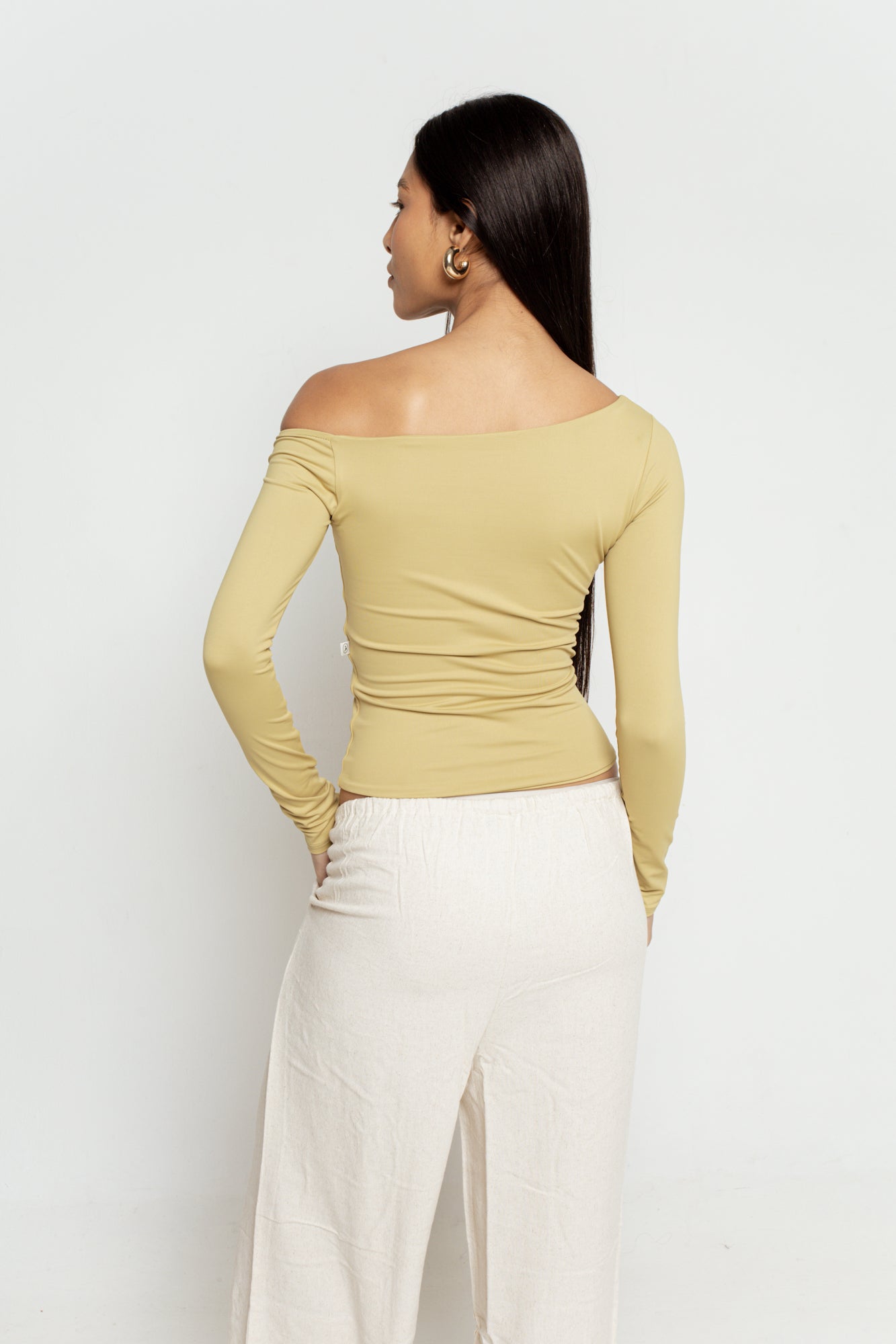 Blusa Manga Longa Assimétrica
