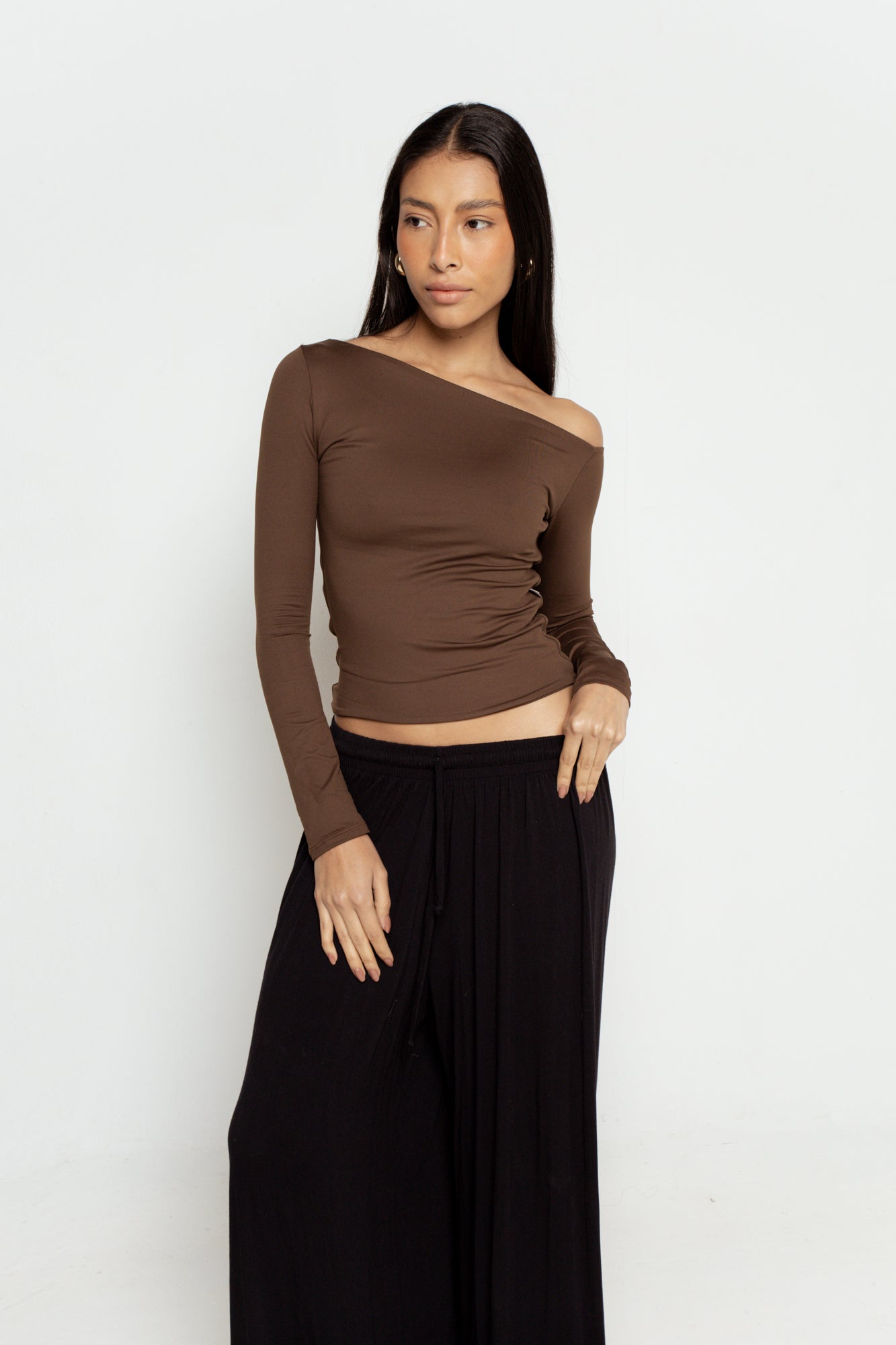 Blusa Manga Longa Assimétrica