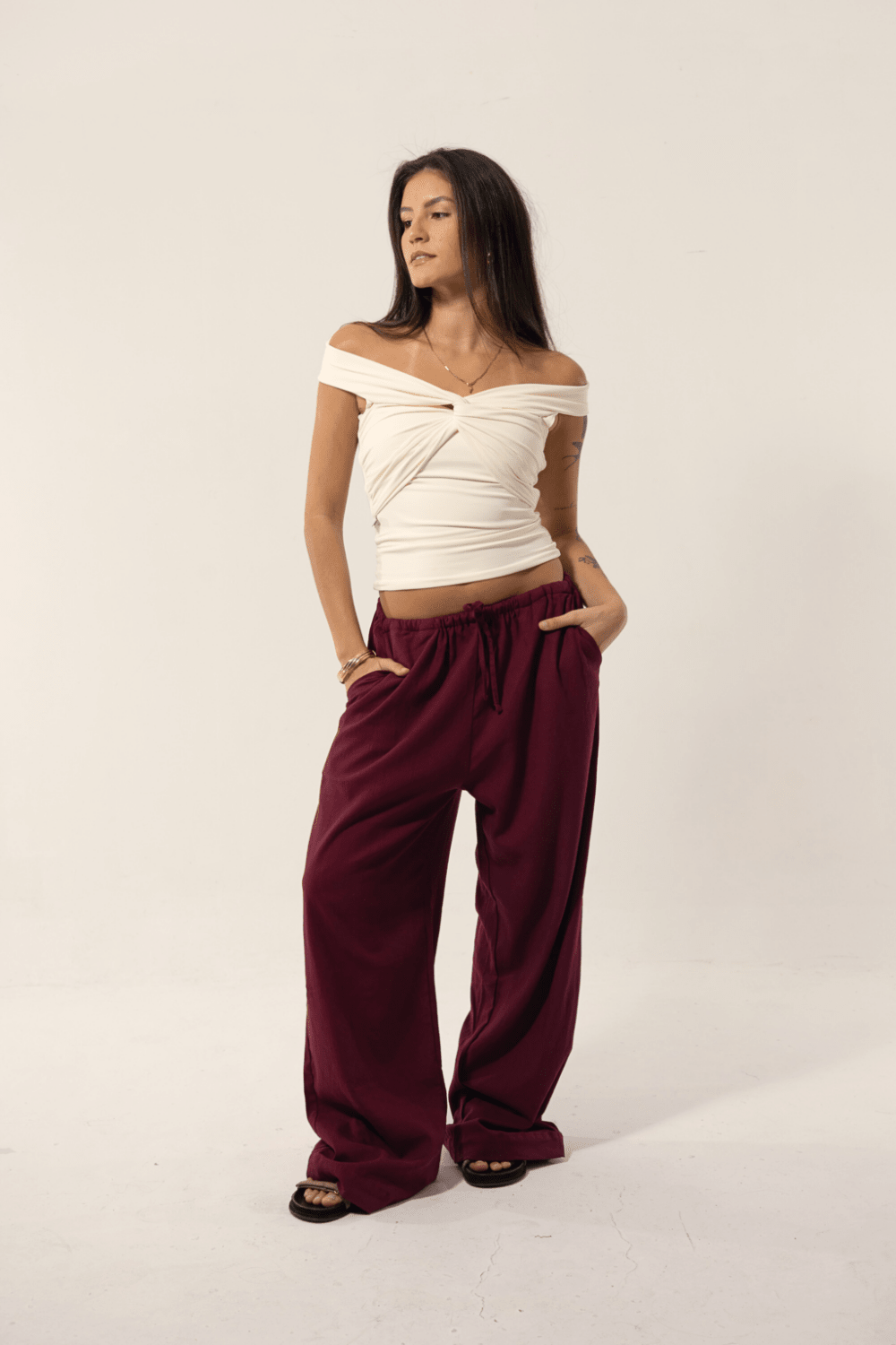 Blusa Trançada Ombro a Ombro — LA MAGIE