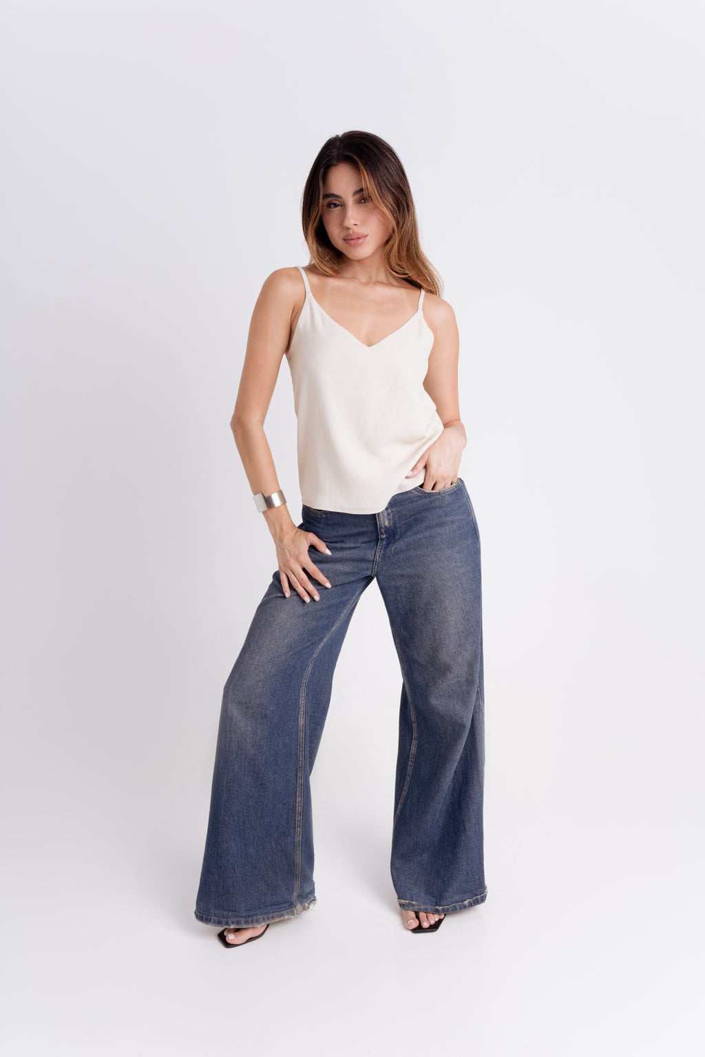 Blusa Easy Alça Fina de Viscose