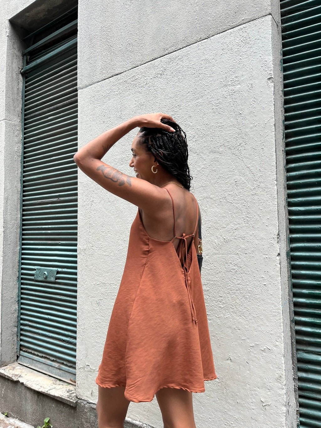 Vestido Curto Amplo — LA MAGIE