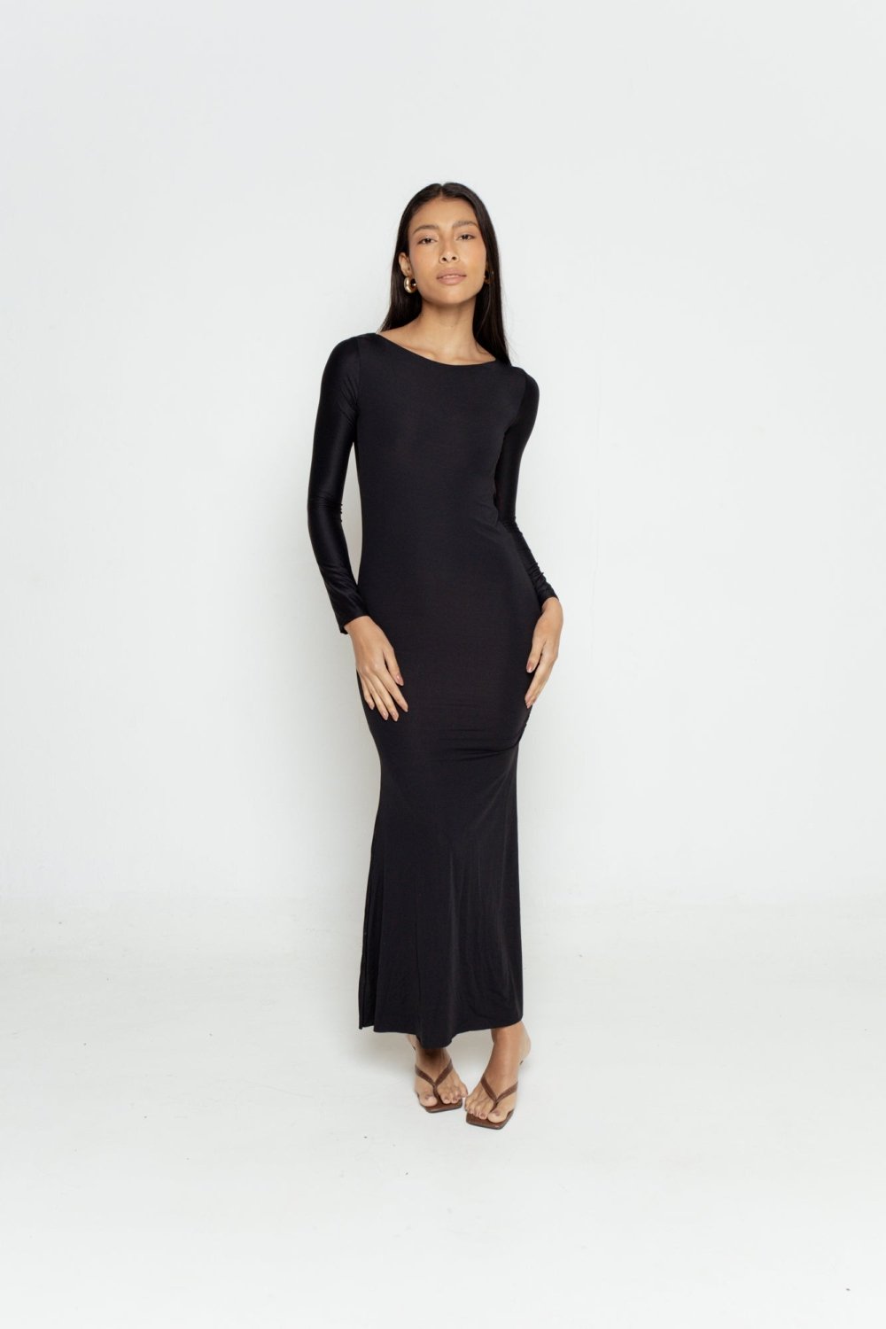 Vestido Selvagem Costas Abertas Manga Longa — LA MAGIE